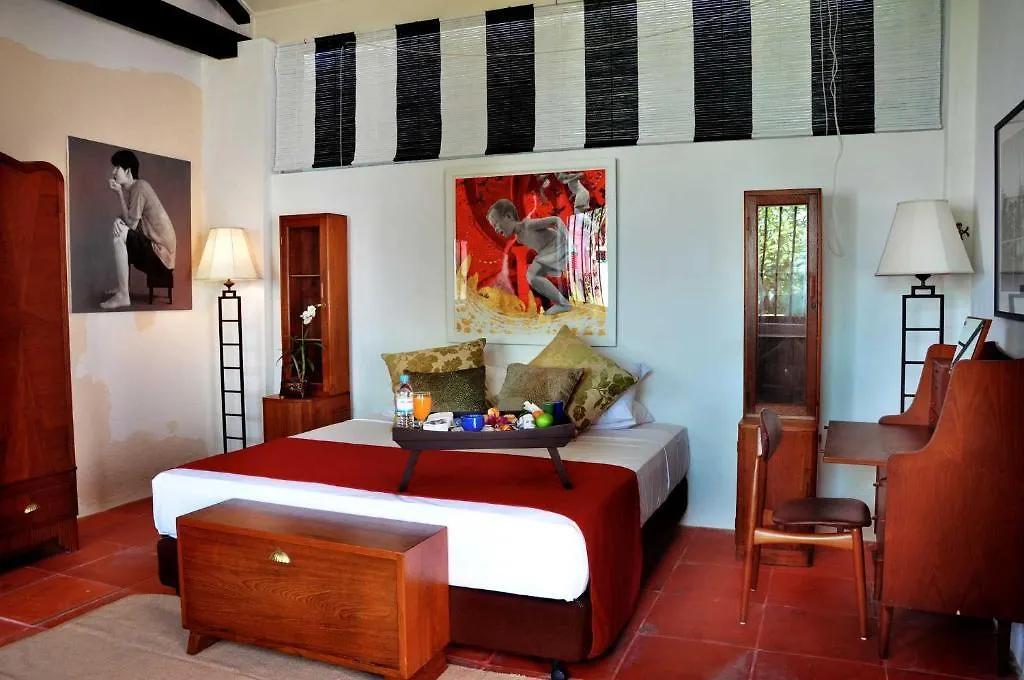 23 Love Lane Hotel George Town