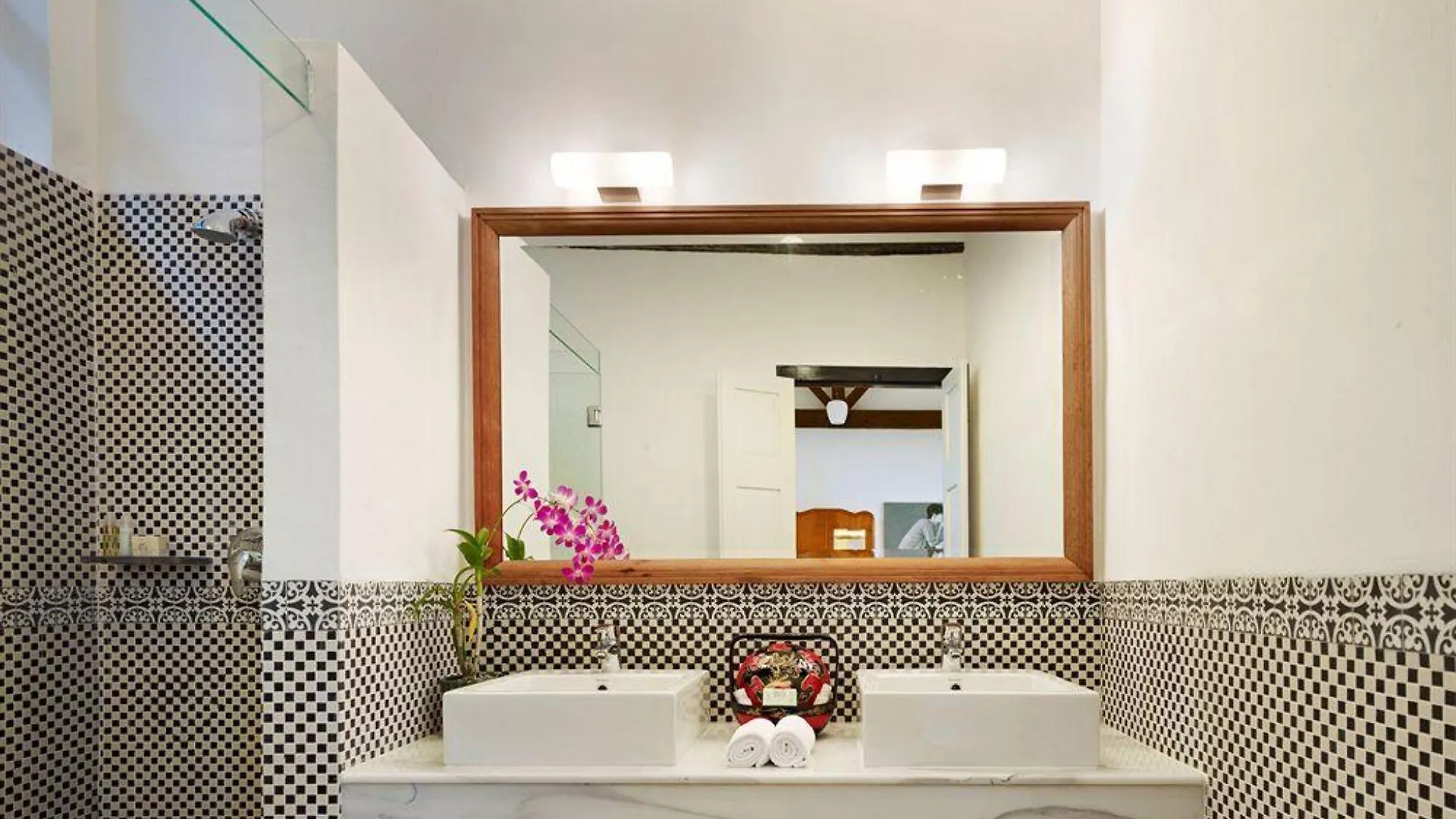 23 Love Lane Hotel George Town 5*,