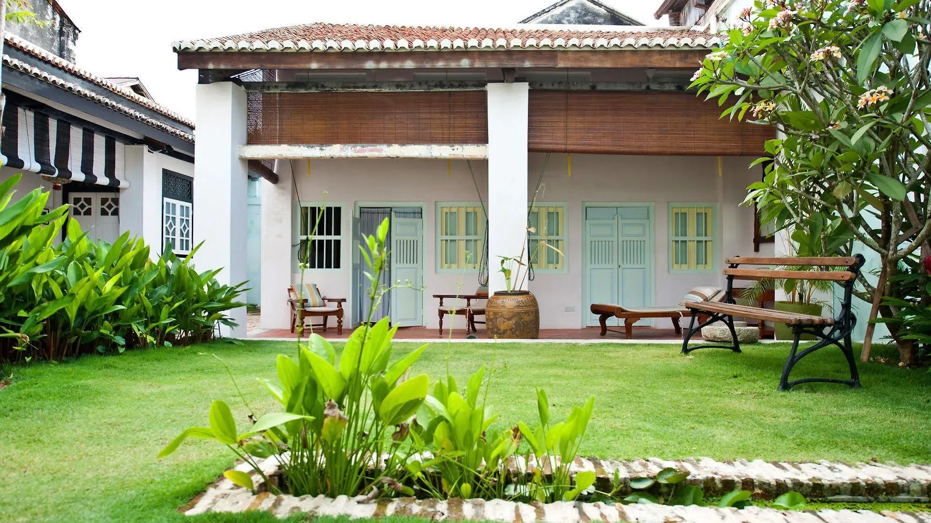 23 Love Lane Hotel George Town