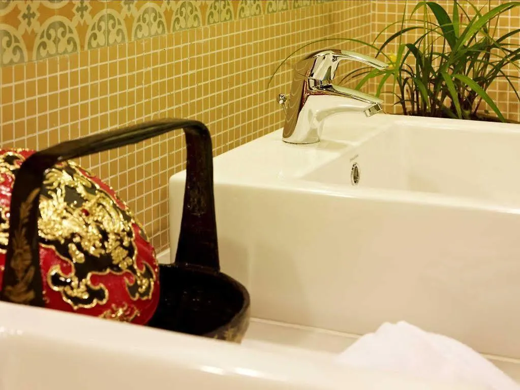 23 Love Lane Hotel George Town